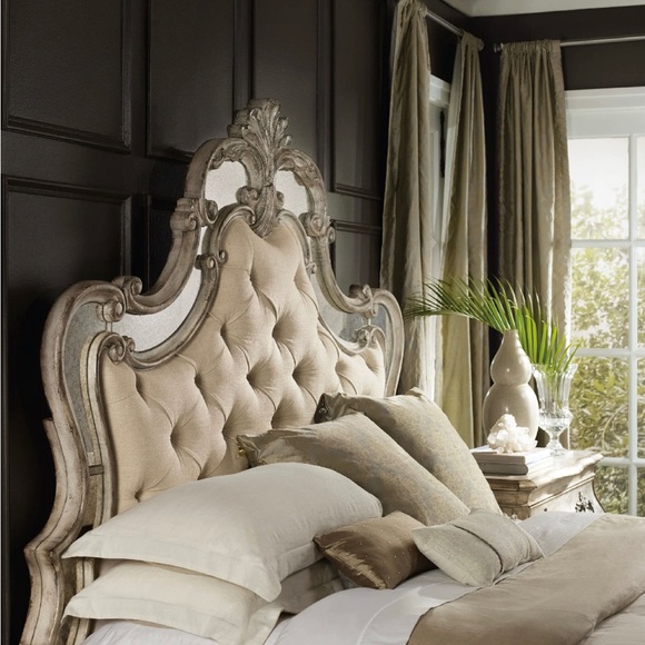 HOOKER Sanctuary Silver and Beige Upholstered Panel Bedroom Set - Picture 5 of 15